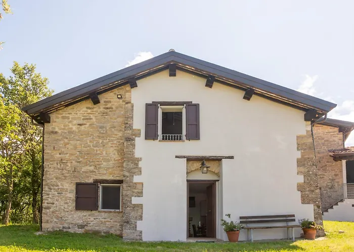 AGRITURISMO BUON VENTO, Appartamento PICCOLI SOLI una chic country house in Gubbio Italy